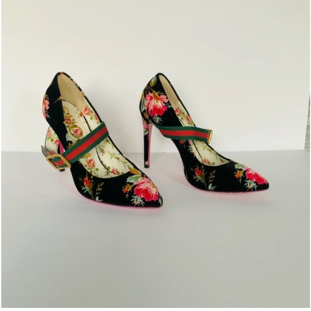 Gucci Black Velvet Floral Heels - Picture 2 of 12